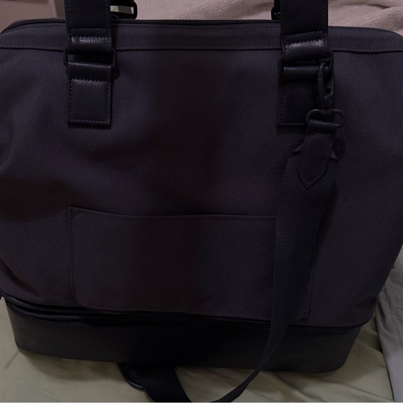 Beis Convertible Mini Weekender - Picture 3 of 4